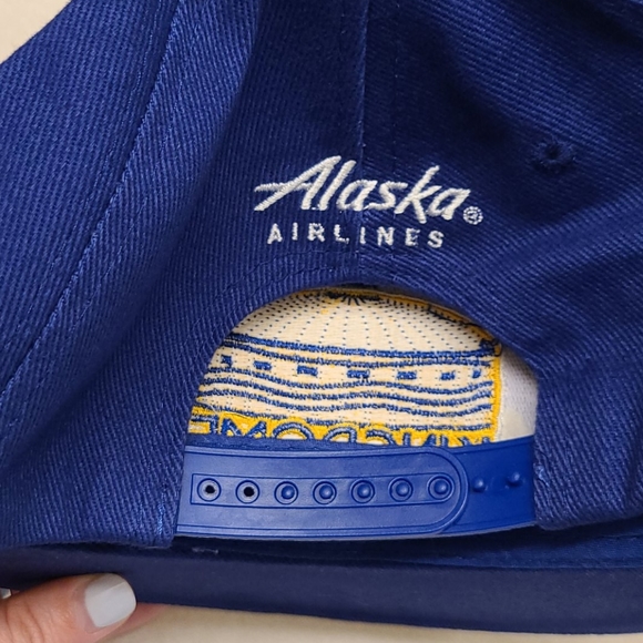 Commemorative King Dome Hat, snapback - Picture 3 of 3